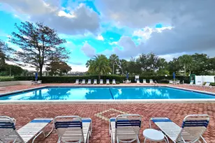 555 Oaks Ln, Pompano Beach, FL 33069 - Photo 63