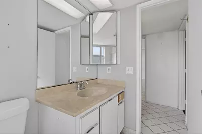 555 Oaks Lane #207, Pompano Beach, FL 33069 - Photo 37