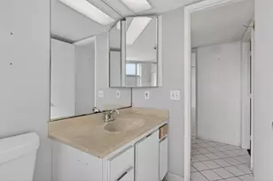 555 Oaks Ln, Pompano Beach, FL 33069 - Photo 37