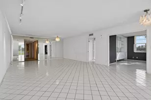 555 Oaks Ln, Pompano Beach, FL 33069 - Photo 21