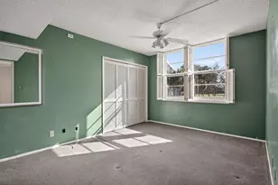 555 Oaks Ln, Pompano Beach, FL 33069 - Photo 9