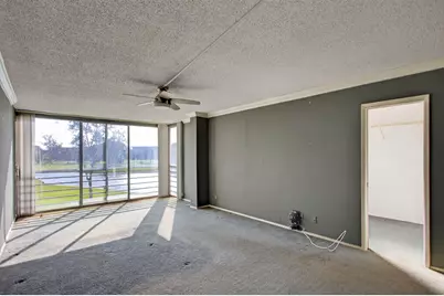 555 Oaks Lane #207, Pompano Beach, FL 33069 - Photo 5