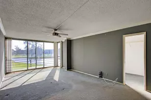 555 Oaks Ln, Pompano Beach, FL 33069 - Photo 5