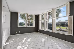555 Oaks Ln, Pompano Beach, FL 33069 - Photo 23