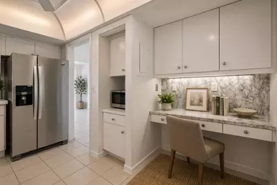 2425 Presidential Way #801, West Palm Beach, FL 33401 - Photo 5