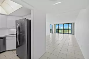 2425 Presidential Way, West Palm Beach, FL 33401 - Photo 7