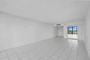 2425 Presidential Way, West Palm Beach, FL 33401 - Photo 11