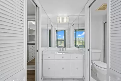 2425 Presidential Way #801, West Palm Beach, FL 33401 - Photo 17