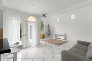 1045 SE 6th Ave, Dania Beach, FL 33004 - Photo 11