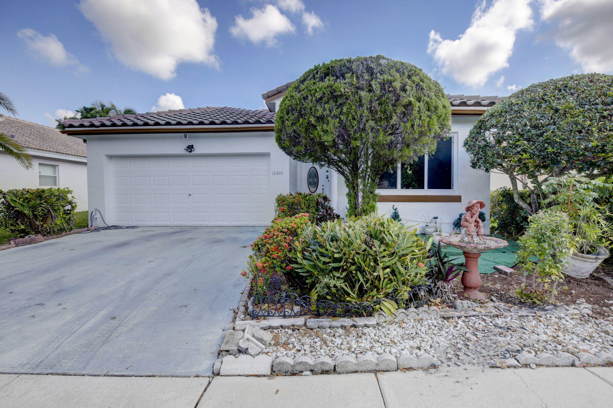 10245 SW 16th Ct - 10245 SW 16th Ct, Pembroke Pines, FL 33025 Luxury Property | Jose Angel Pina