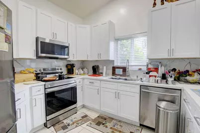 10245 SW 16th Court, Pembroke Pines, FL 33025 - Photo 9