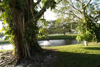 2427 24th Lane, Palm Beach Gardens, FL 33418 - Photo 5