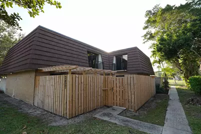 2427 24th Lane, Palm Beach Gardens, FL 33418 - Photo 9