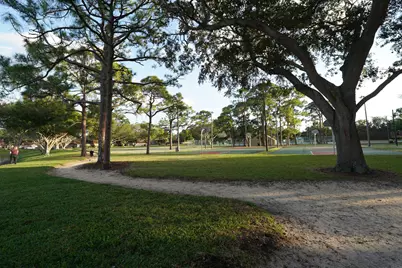 2427 24th Lane, Palm Beach Gardens, FL 33418 - Photo 15