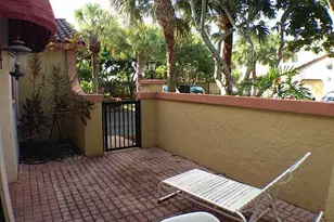 49 Uno Lago Dr, Juno Beach, FL 33408 - Photo 3