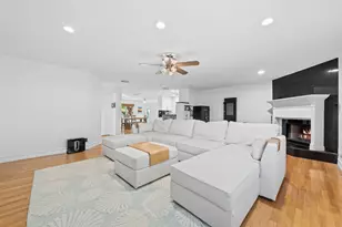 27 NE 16th Ave, Pompano Beach, FL 33060 - Photo 5