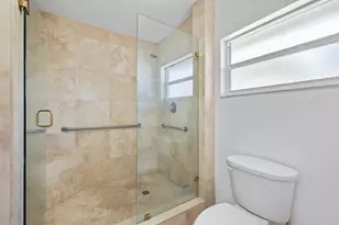 925 Cypress Dr, Delray Beach, FL 33483 - Photo 17