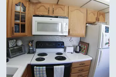 571 Capri L, Delray Beach, FL 33484 - Photo 11