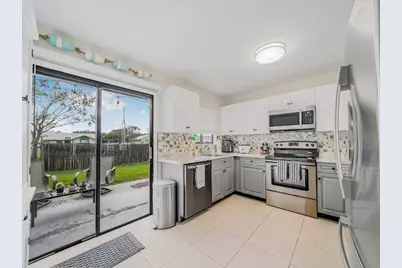 698 SW Veronica Avenue, Port Saint Lucie, FL 34953 - Photo 5