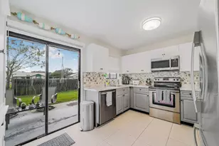 698 SW Veronica Ave, Port Saint Lucie, FL 34953 - Photo 5