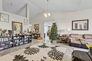 370 SW Tulip Blvd, Port Saint Lucie, FL 34953 - Photo 9