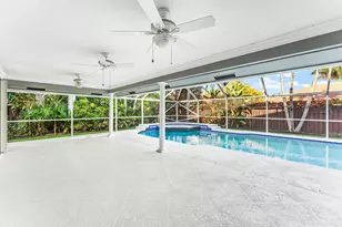 2063 Amesbury Cir, Wellington, FL 33414 - Photo 49