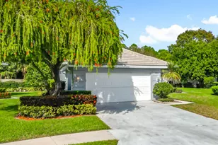 240 NW Bentley Cir, Port Saint Lucie, FL 34986 - Photo 43