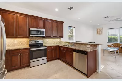 7533 Topiary Avenue, Boynton Beach, FL 33437 - Photo 23