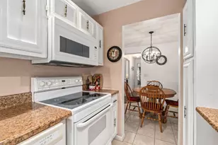 903 Savannas Point Dr, Fort Pierce, FL 34982 - Photo 5