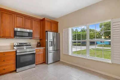 1410 4th Court, Vero Beach, FL 32960 - Photo 5