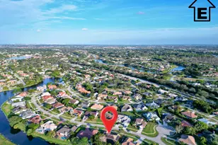 2389 Seaford Dr, Wellington, FL 33414 - Photo 45