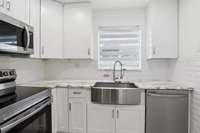 2790 E Ashley Drive E #E, West Palm Beach, FL 33415 - Photo 3