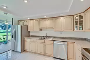 5390 Woodland Lakes Dr, Palm Beach Gardens, FL 33418 - Photo 11