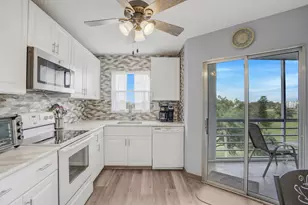 3959 Via Poinciana, Lake Worth, FL 33467 - Photo 13