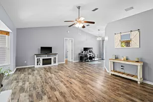 402 Watercrest St, Sebastian, FL 32958 - Photo 13