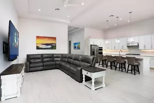 9973 Regency Wy, Palm Beach Gardens, FL 33412 - Photo 5