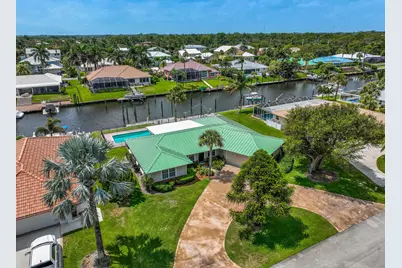 8502 SE Royal Street, Hobe Sound, FL 33455 - Photo 3