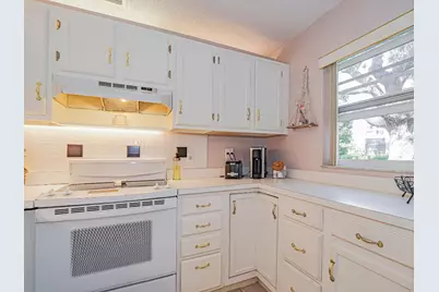 16 Vista Palm Lane #106, Vero Beach, FL 32962 - Photo 9