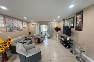 725 Lori Dr, Palm Springs, FL 33461 - Photo 13