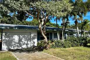 1661 SE 14th St, Stuart, FL 34996 - Photo 1