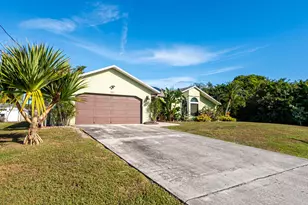 381 SW Lucero Dr, Port Saint Lucie, FL 34983 - Photo 3