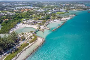 9025 SE Bridge Rd, Hobe Sound, FL 33455 - Photo 15