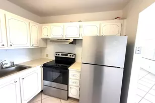 124 Preston C, Boca Raton, FL 33434 - Photo 3