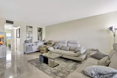 806 SE 7th Street #403, Deerfield Beach, FL 33441 - Photo 7