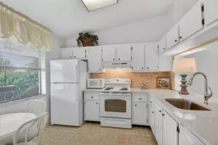 4542 Lucerne Lakes Blvd E, Lake Worth, FL 33467 - Photo 5