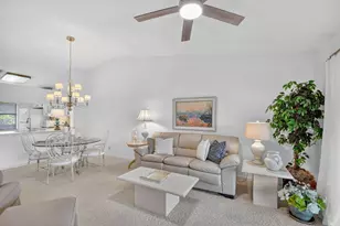 4542 Lucerne Lakes Blvd E, Lake Worth, FL 33467 - Photo 13