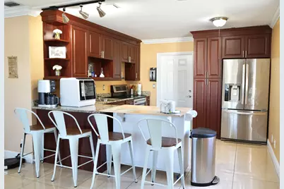 552 Beech Road, West Palm Beach, FL 33409 - Photo 3