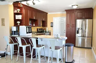 552 Beech Rd, West Palm Beach, FL 33409 - Photo 3