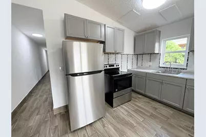 1050 W 7th Street, West Palm Beach, FL 33404 - Photo 5