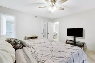 1200 SE Parkview Pl, Stuart, FL 34994 - Photo 25